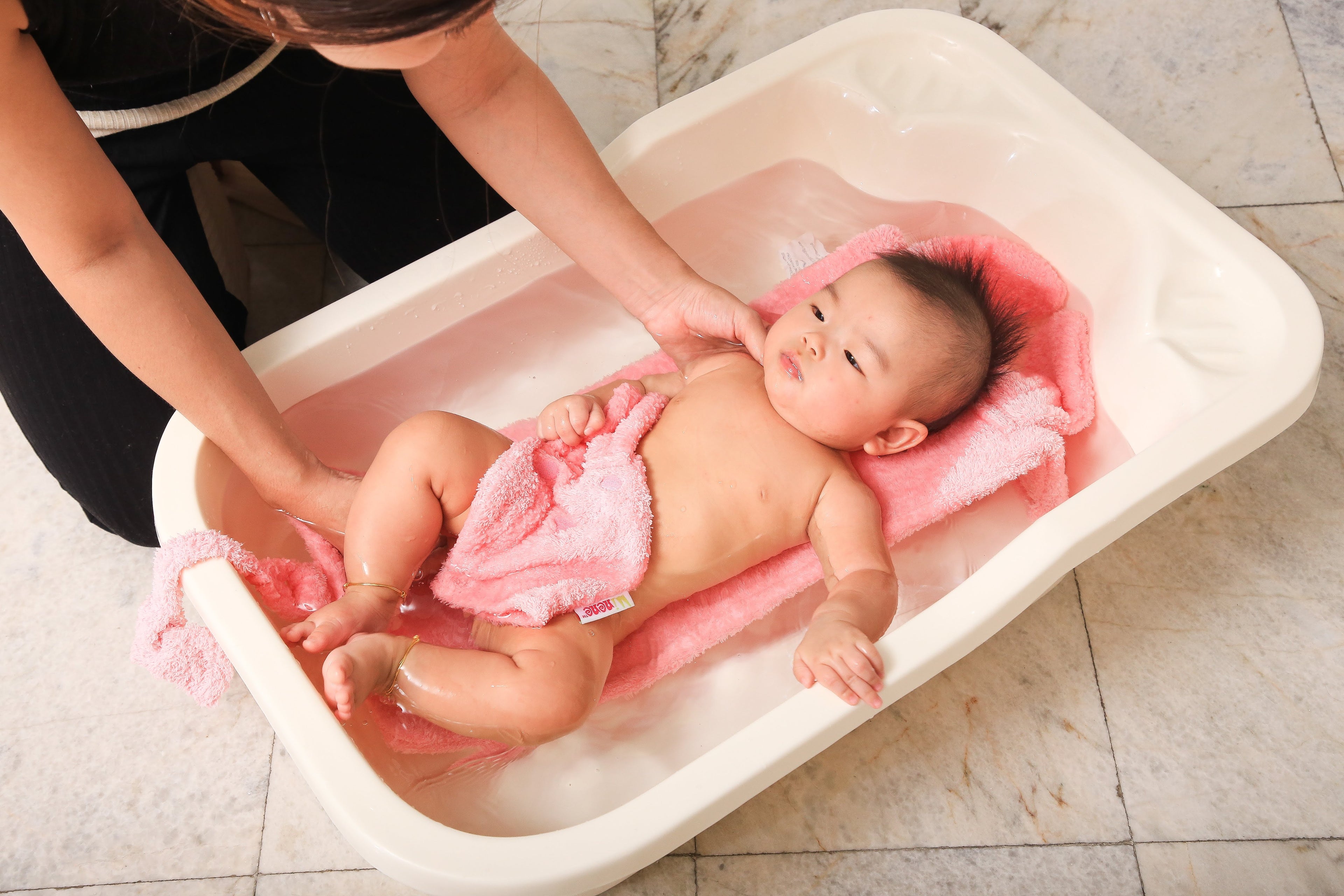 乳幼児の入浴サポート